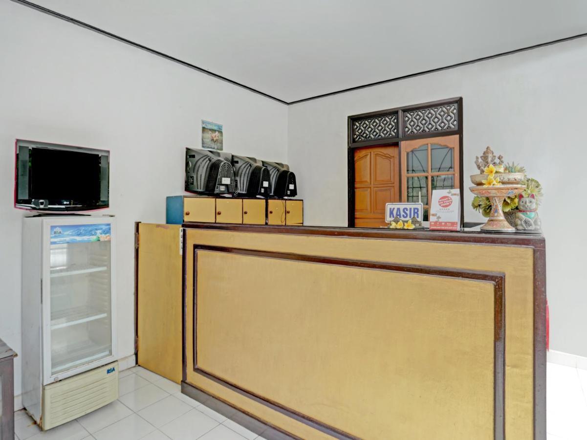 โอโย 3096 โฮเต็ล เดวี วาร์ซิกิ Hotel กิลิมานุค ภายนอก รูปภาพ