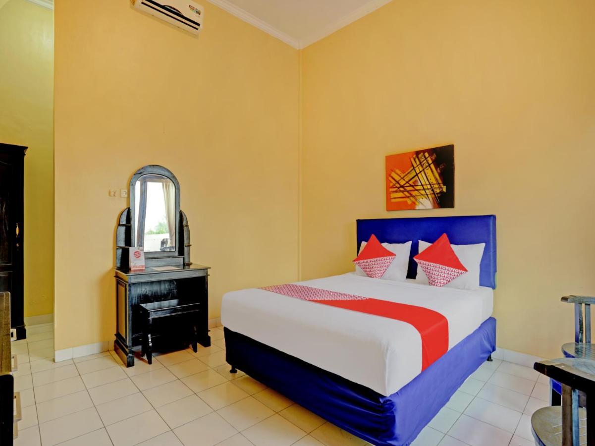 โอโย 3096 โฮเต็ล เดวี วาร์ซิกิ Hotel กิลิมานุค ภายนอก รูปภาพ